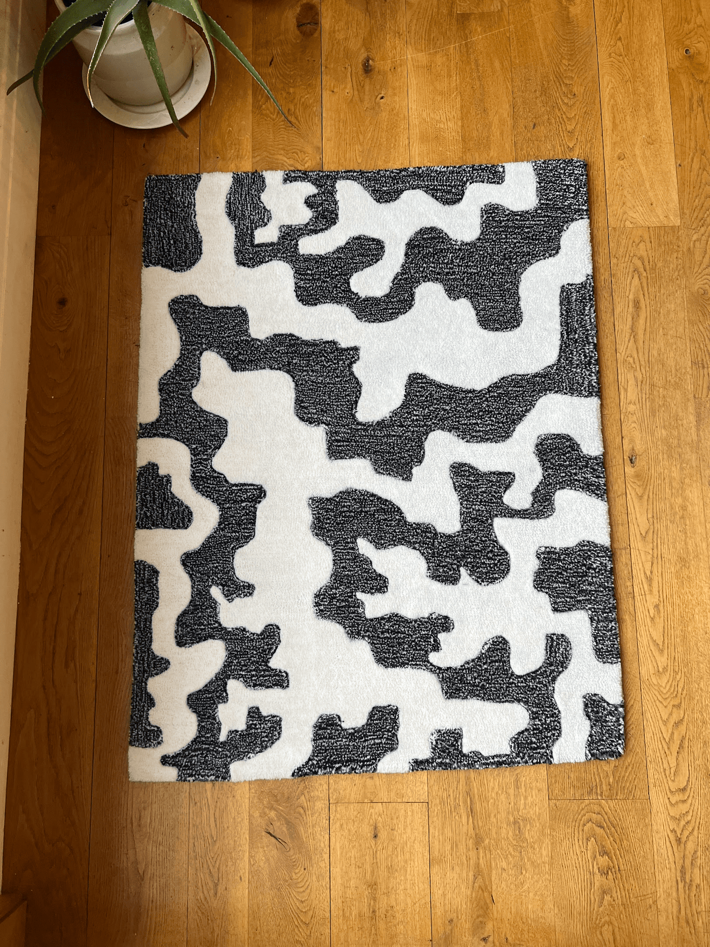 Cracks & Grit Rug